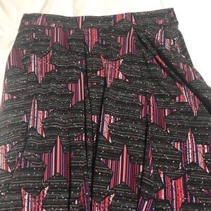 LuLaRoe Madison skirt large gray red blue stars